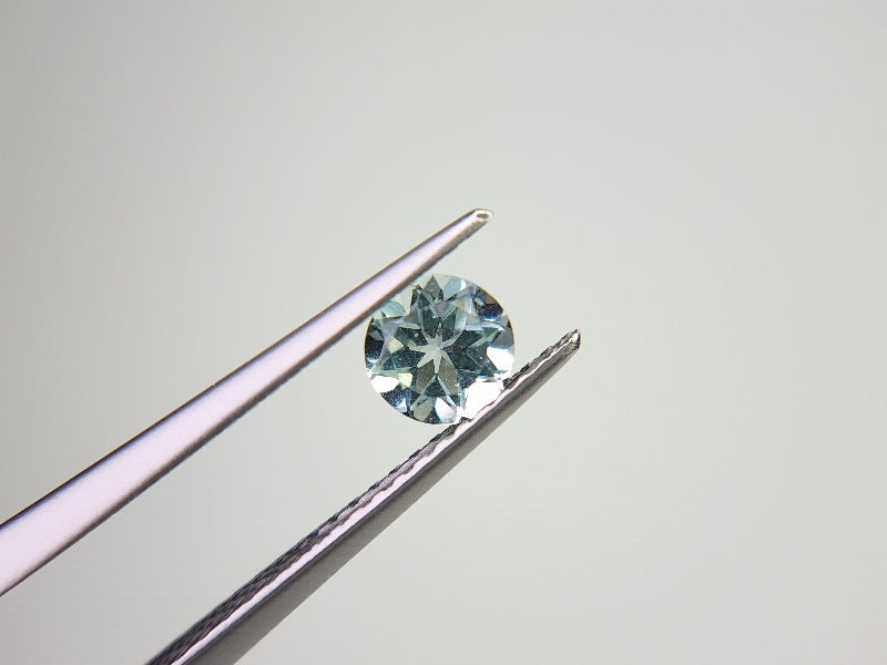 gBE-73　グリーンベリル　0.45ct