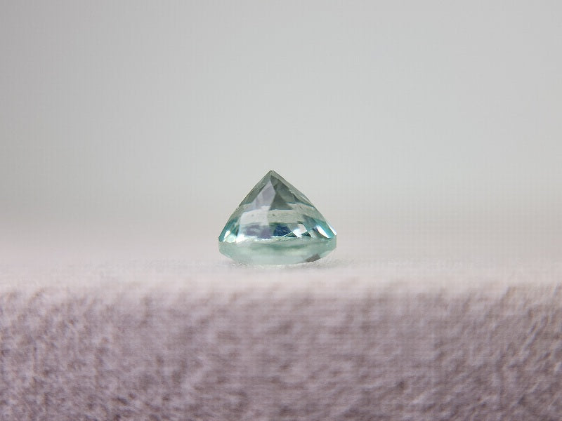 gBE-72　グリーンベリル　0.46ct