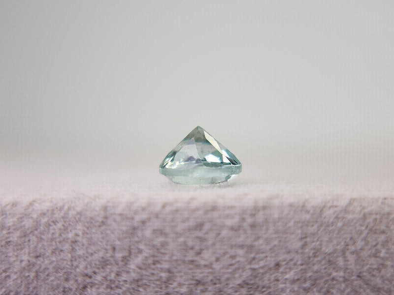 gBE-73　グリーンベリル　0.45ct