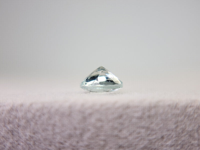 gBE-83　グリーンベリル　0.43ct