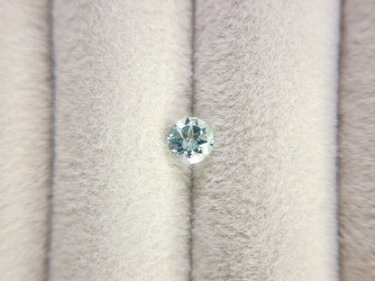 gBE-73　グリーンベリル　0.45ct