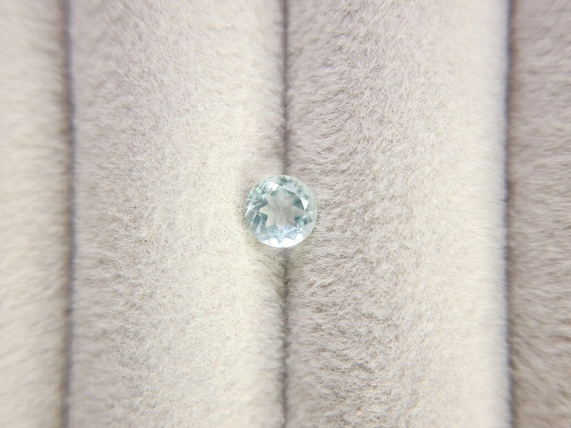 gBE-75　グリーンベリル　0.45ct