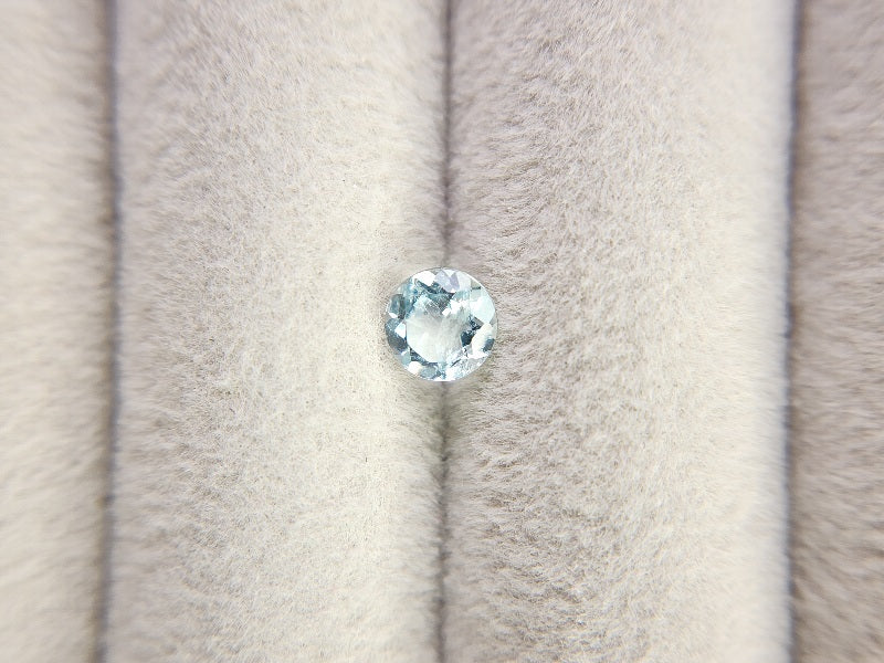 gBE-76　グリーンベリル　0.45ct