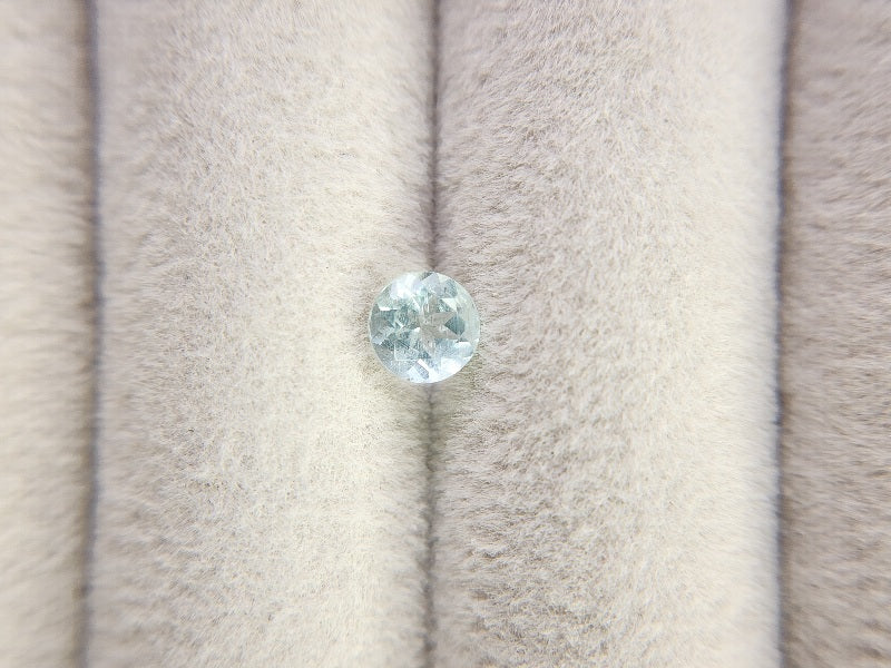 gBE-81　グリーンベリル　0.44ct