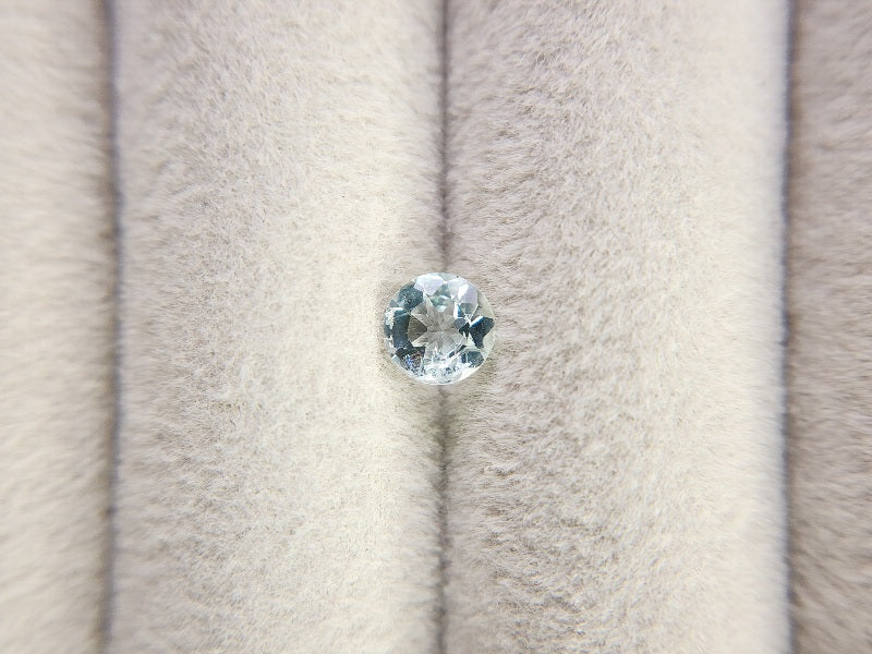 gBE-83　グリーンベリル　0.43ct