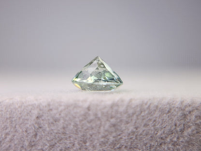 gBE-32　グリーンベリル　0.75ct