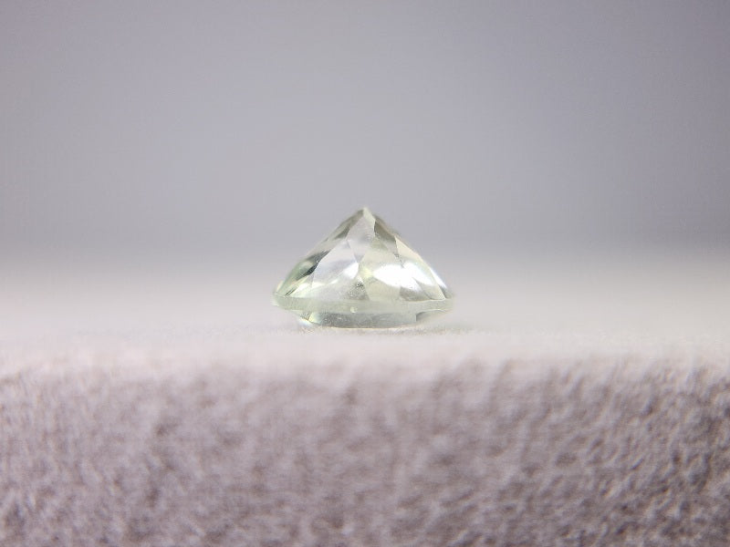 gBE-36　グリーンベリル　0.74ct