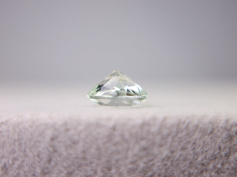 gBE-38　グリーンベリル　0.74ct