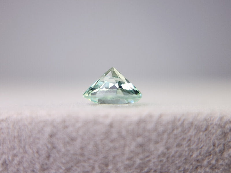 gBE-40　グリーンベリル　0.73ct