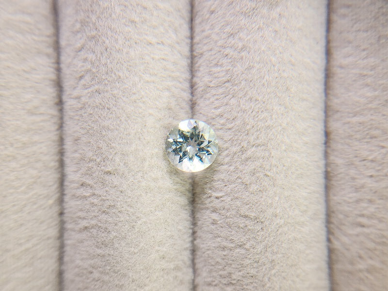 gBE-39　グリーンベリル　0.73ct