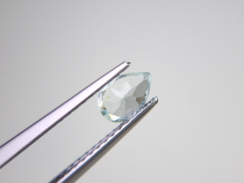 gBE-121　グリーンベリル　0.33ct