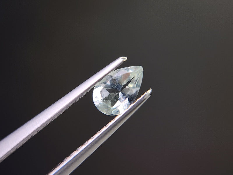 gBE-131　グリーンベリル　0.31ct
