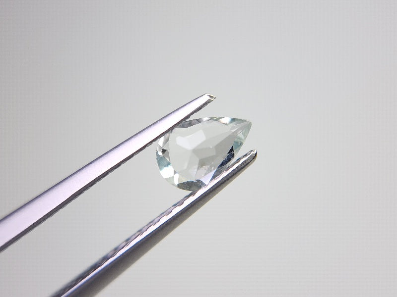 gBE-132　グリーンベリル　0.30ct
