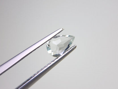gBE-132　グリーンベリル　0.30ct