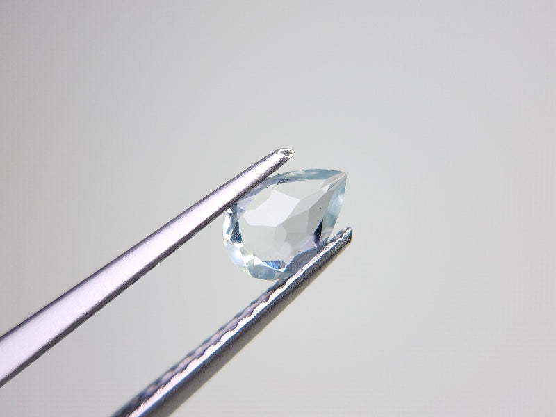 gBE-135　グリーンベリル　0.39ct