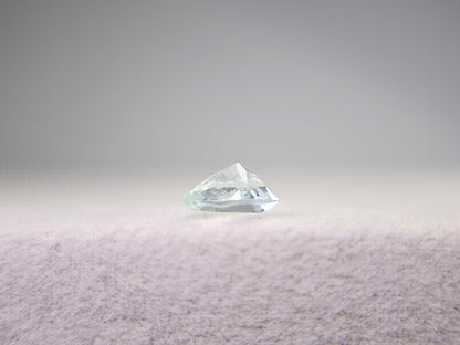 gBE-121　グリーンベリル　0.33ct