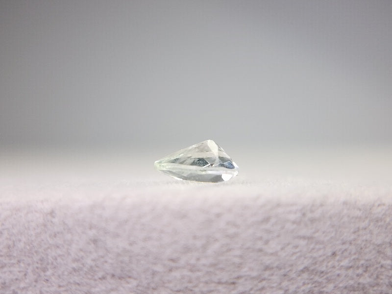 gBE-122　グリーンベリル　0.33ct
