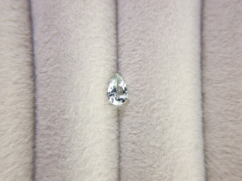 gBE-128　グリーンベリル　0.32ct