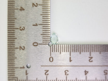 gBE-121　グリーンベリル　0.33ct