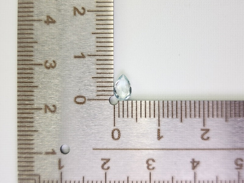 gBE-135　グリーンベリル　0.39ct