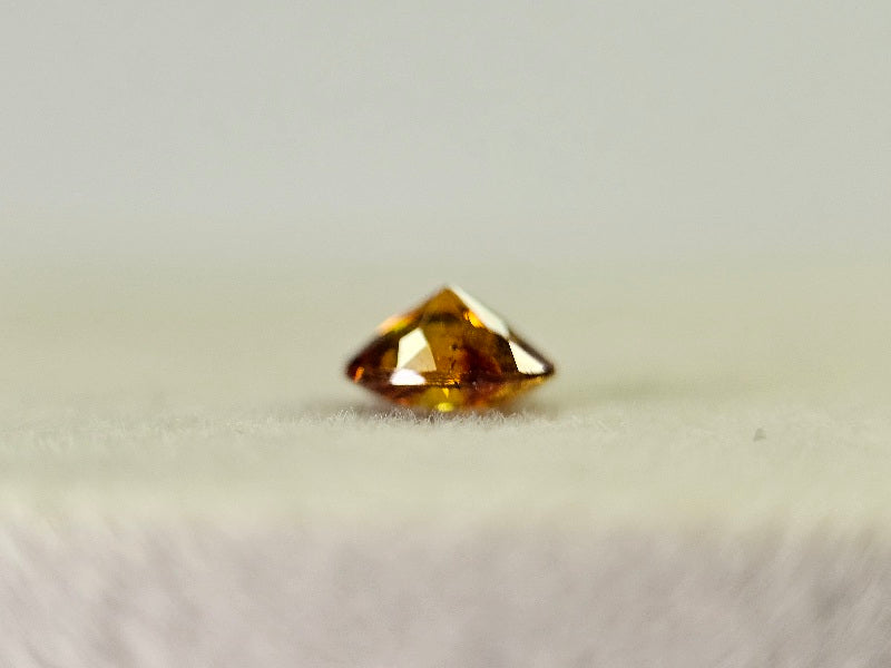 SPHA-16-2　スファレライト　0.77ct