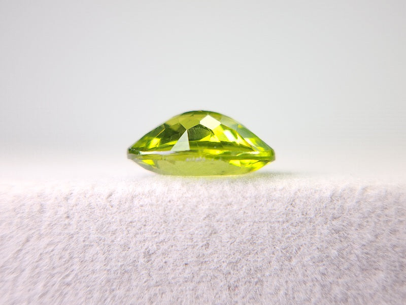 PE-13　ペリドット　2.57ct