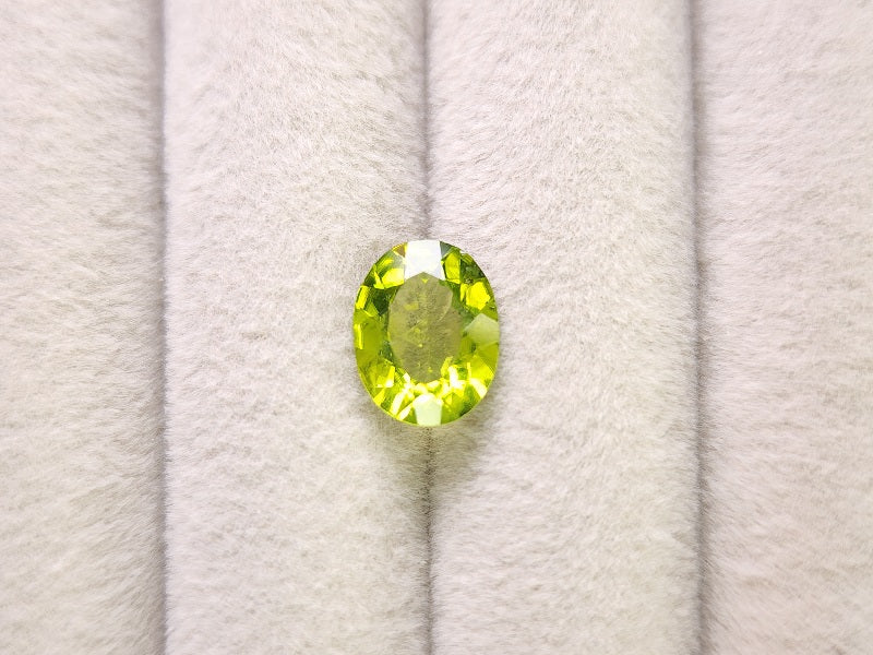 PE-13　ペリドット　2.57ct