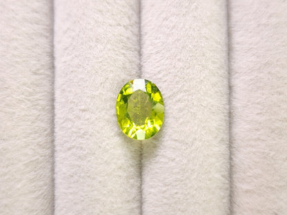 PE-13　ペリドット　2.57ct