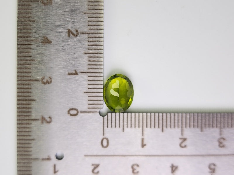 PE-8　ペリドット　2.80ct