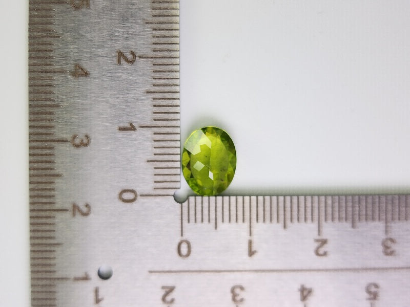 PE-13　ペリドット　2.57ct