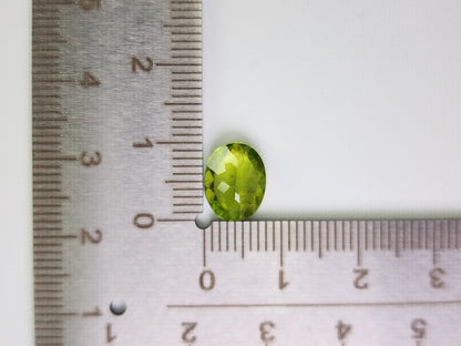 PE-13　ペリドット　2.57ct