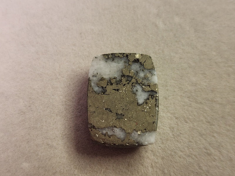 IPY-7　アイスパイライト　19.73ct
