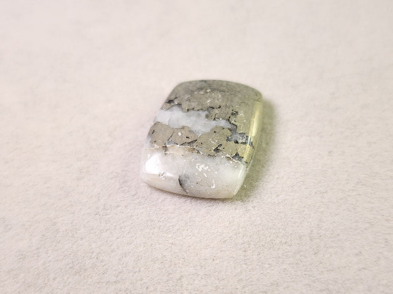 IPY-9　アイスパイライト　17.53ct