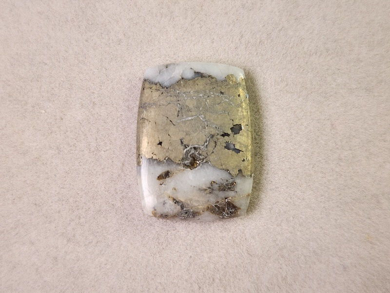 IPY-10　アイスパイライト　14.68ct