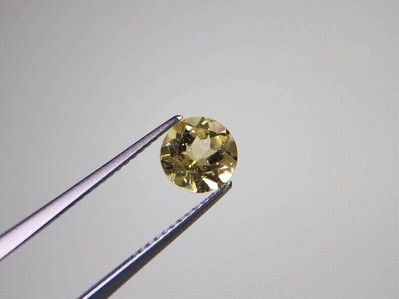 ye-AP-27　イエローアパタイト　1.36ct