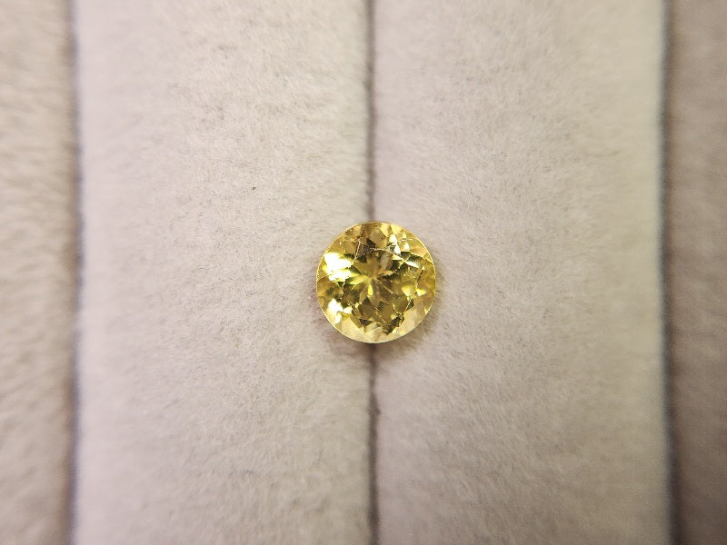ye-AP-31　イエローアパタイト　1.08ct