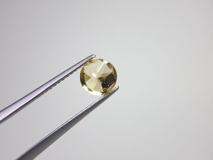 ye-AP-34　イエローアパタイト　0.95ct