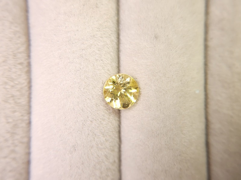 ye-AP-34　イエローアパタイト　0.95ct