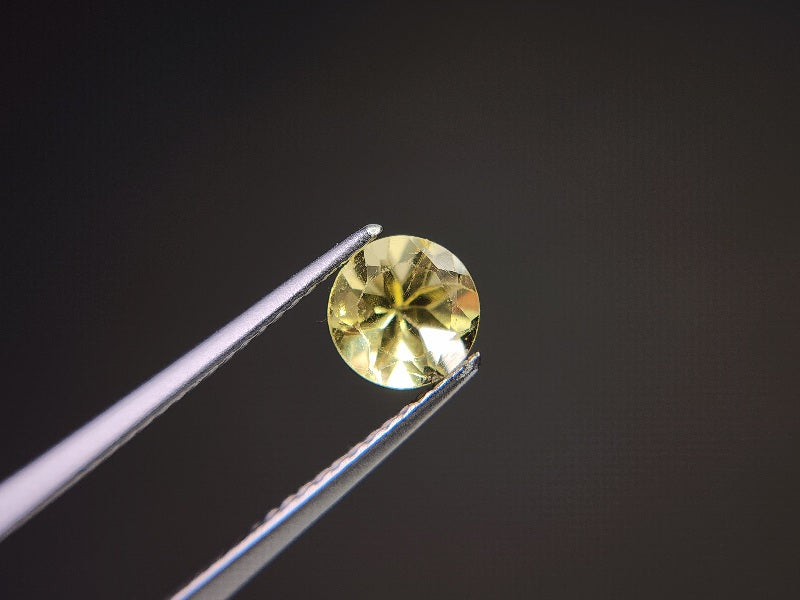 ye-AP-35　イエローアパタイト　0.93ct