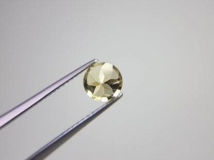 ye-AP-35　イエローアパタイト　0.93ct