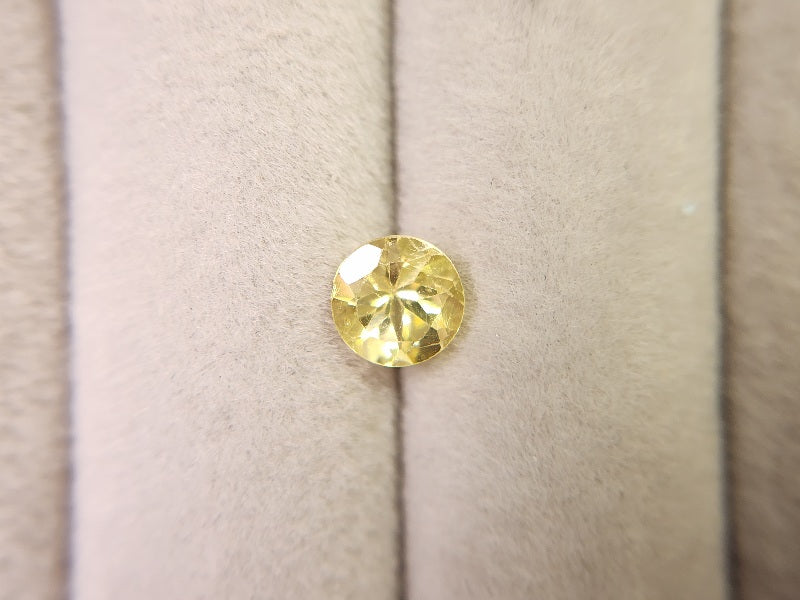 ye-AP-35　イエローアパタイト　0.93ct