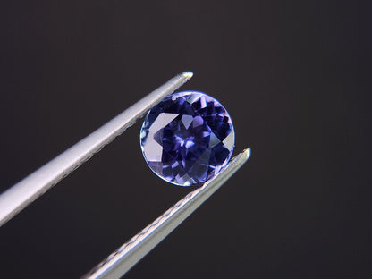 TZ-28　タンザナイト　0.77ct