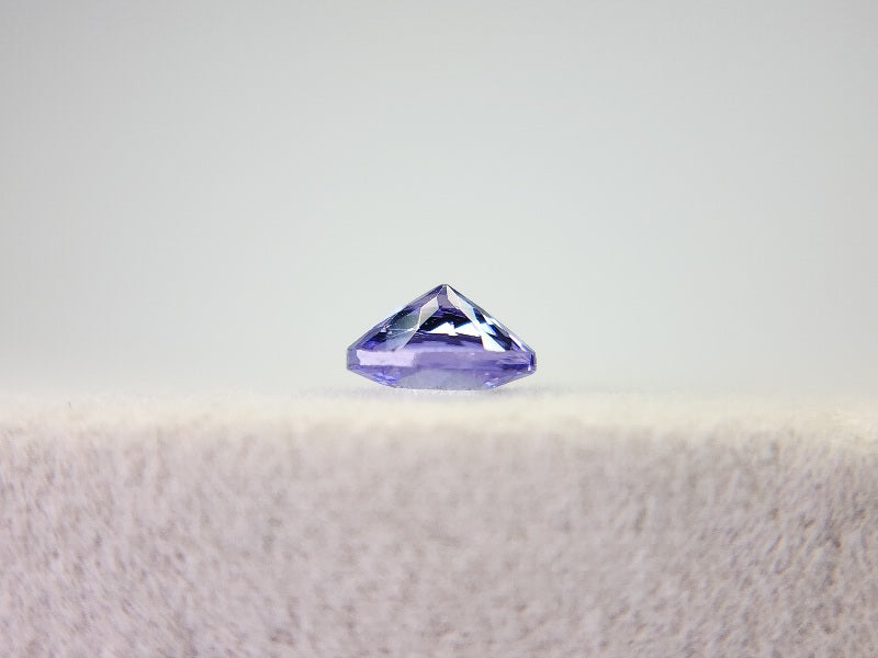 TZ-26　タンザナイト　0.80ct