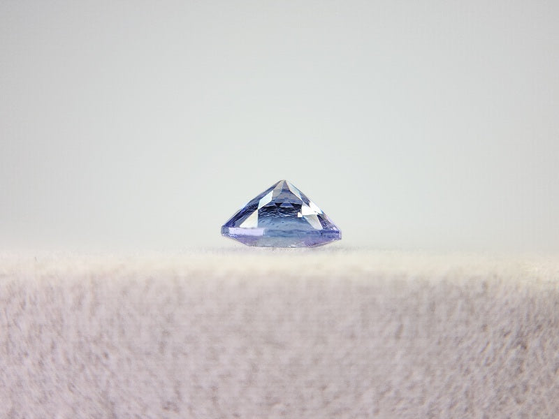 TZ-27 タンザナイト 0.77ct – 東洋ルース公式オンラインショップ