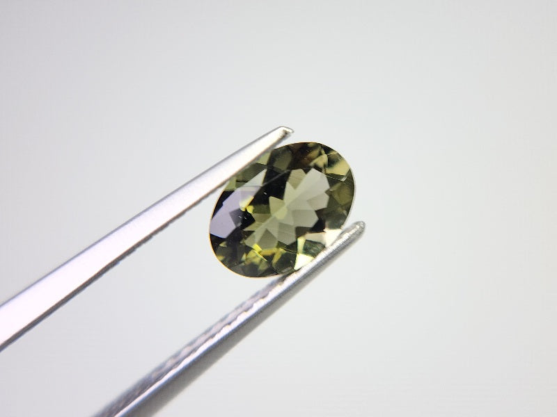 MLD-17　モルダバイト　0.54ct