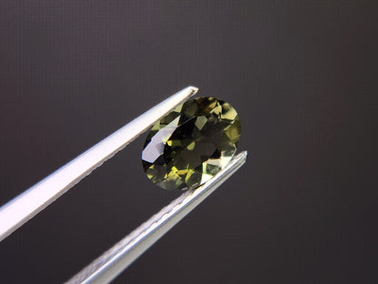 MLD-17　モルダバイト　0.54ct