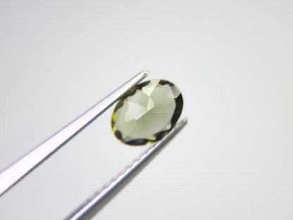 MLD-17　モルダバイト　0.54ct