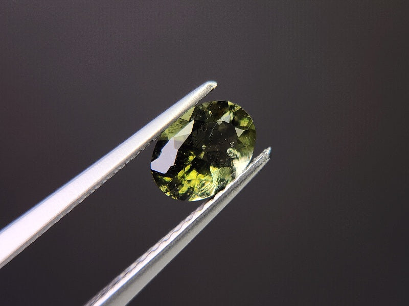 MLD-18　モルダバイト　0.54ct