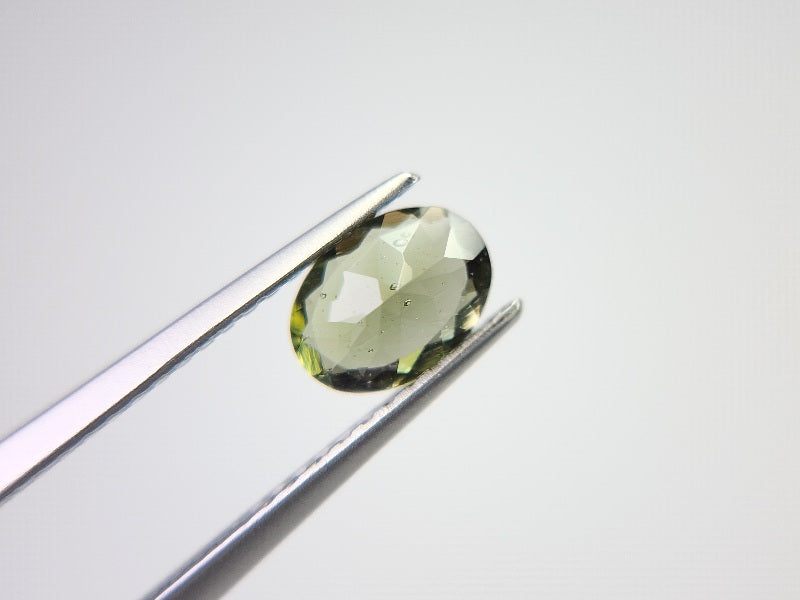 MLD-18　モルダバイト　0.54ct
