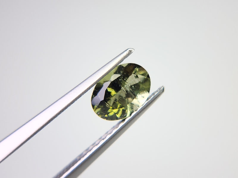 MLD-19　モルダバイト　0.54ct